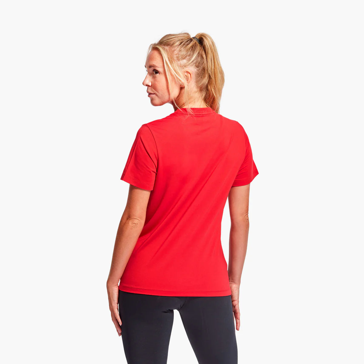 Kymira Recovery T-Shirt for Women -  Kymira Recovery T-Shirt for Women: enhances performance and recovery, breathable, moisture-wicking fabric, structured panels for comfort and mobility. Perfect for outdoor sports.
